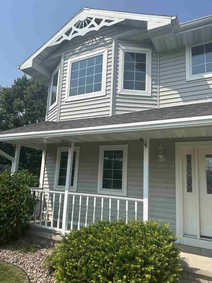 N511 Willow Crest Court - Photo 2 of 36