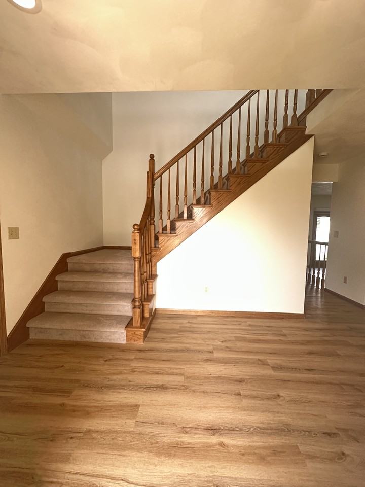 N511 Willow Crest Court - Photo 7 of 36