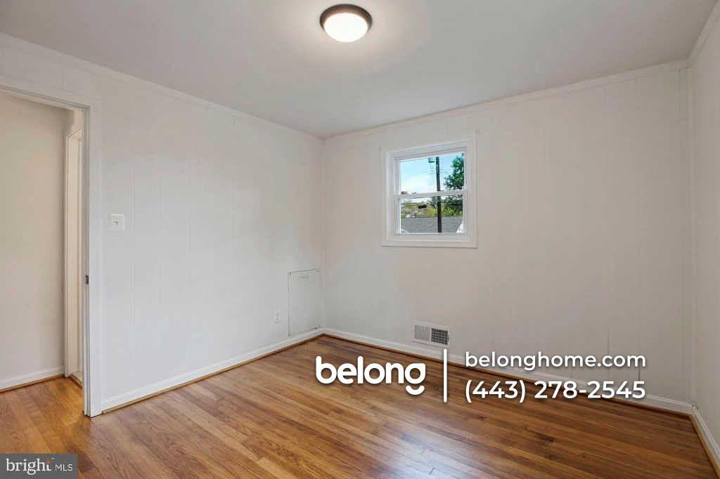 12108 Foley St - Photo 6 of 26