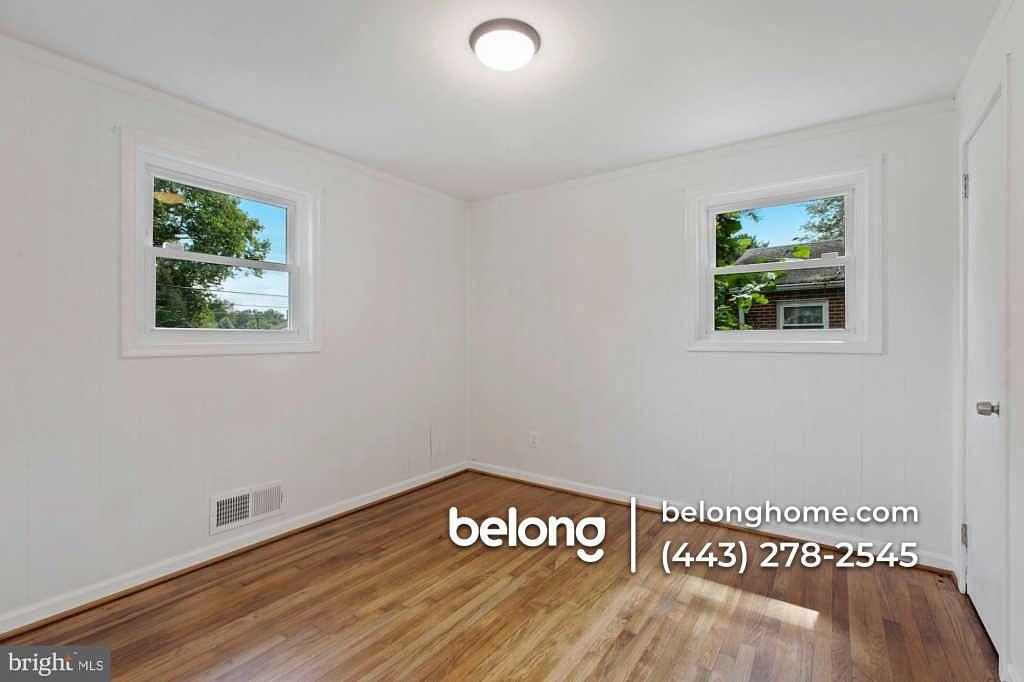 12108 Foley St - Photo 7 of 26