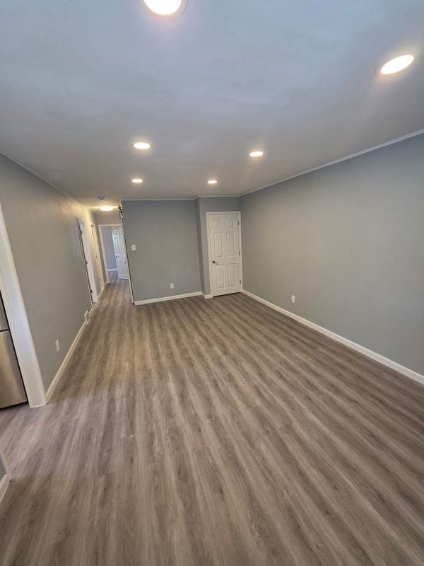 208 Hoffman Rd - Photo 4 of 8