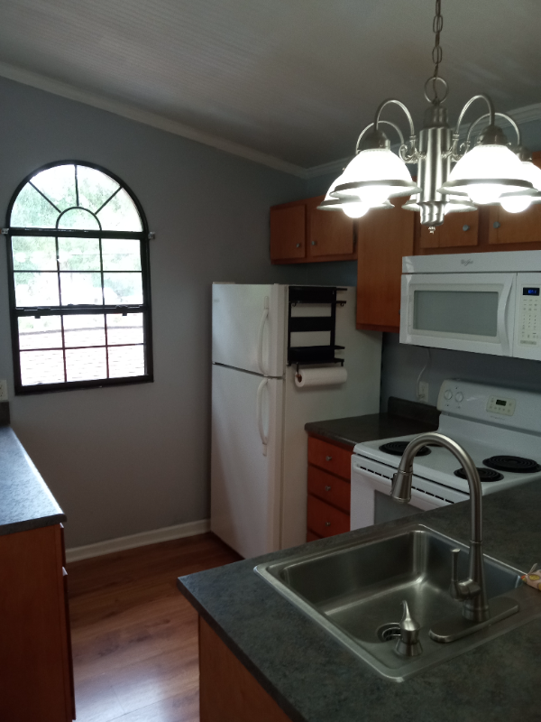409 Reynolds St - Photo 5 of 46