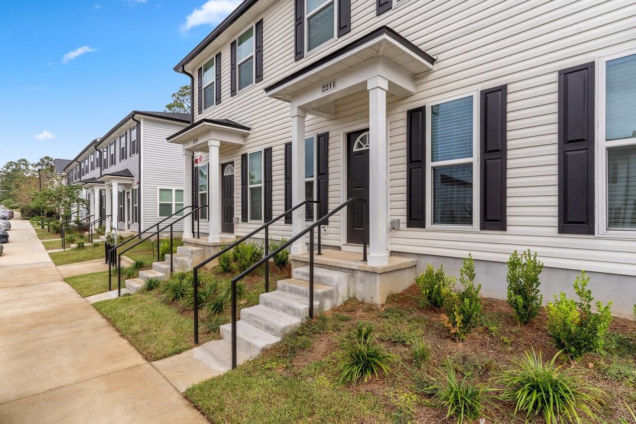 2215 Del Carmel Way #404