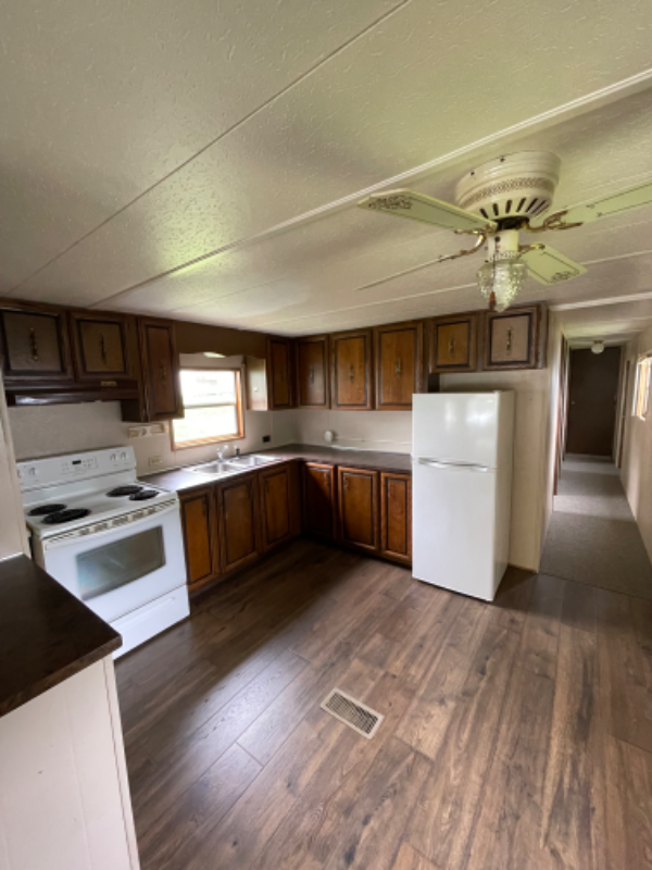 318 Pearl Ln - Photo 5 of 14