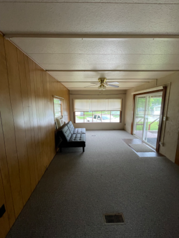 318 Pearl Ln - Photo 7 of 14