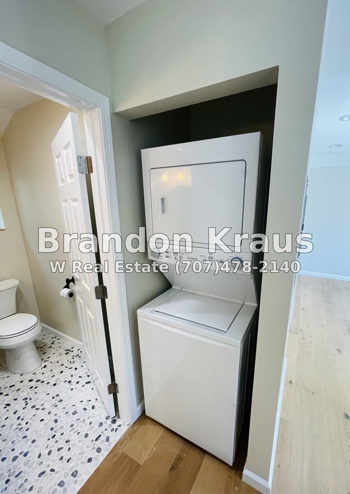 2427 Humboldt St - Photo 7 of 14