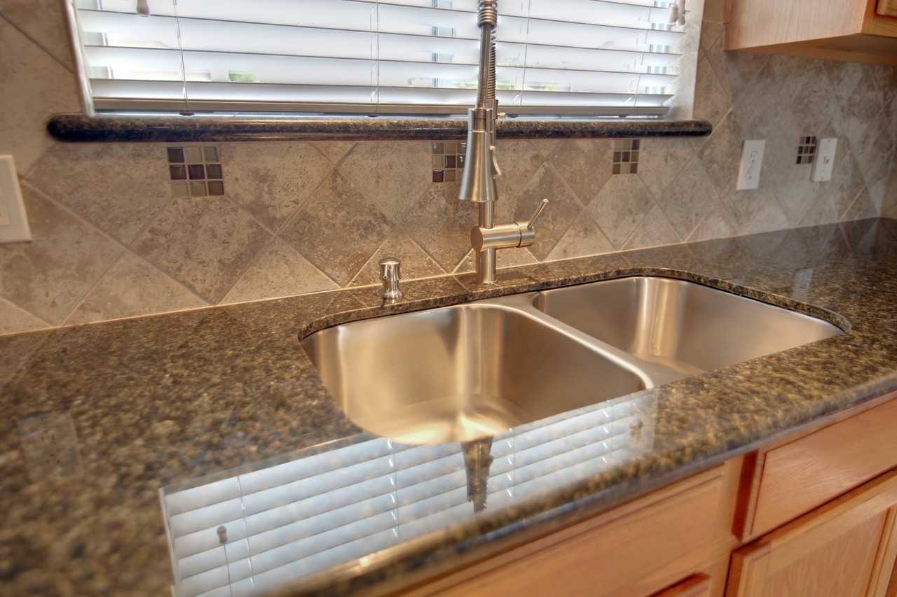 2212 Valley View Xing - Photo 6 of 12