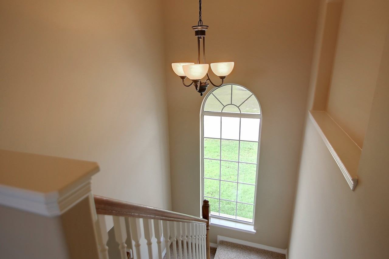 2212 Valley View Xing - Photo 7 of 12