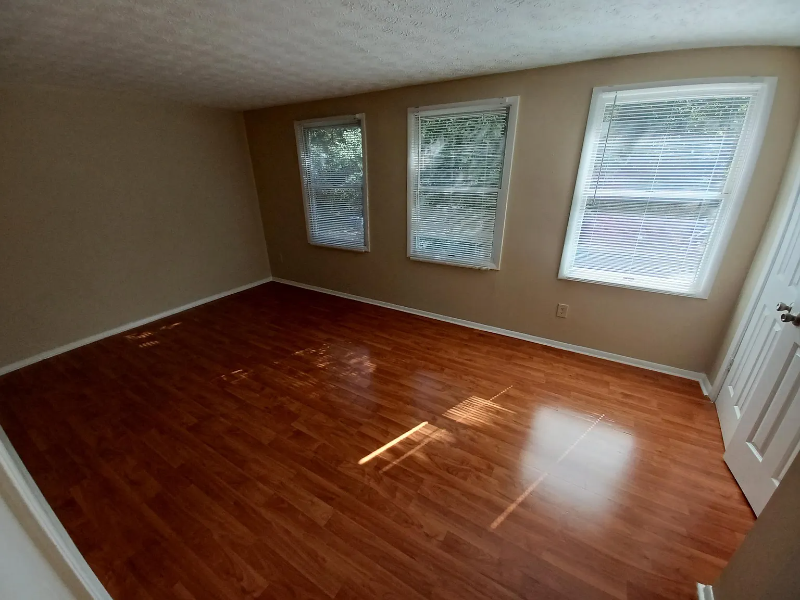 8893 Roberts Dr - Photo 6 of 14