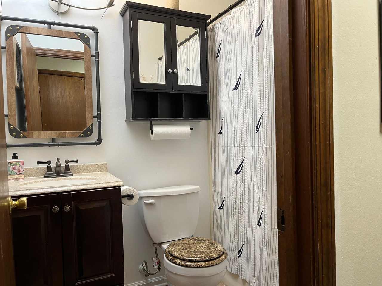 5467 Windwood Rd - Photo 5 of 6