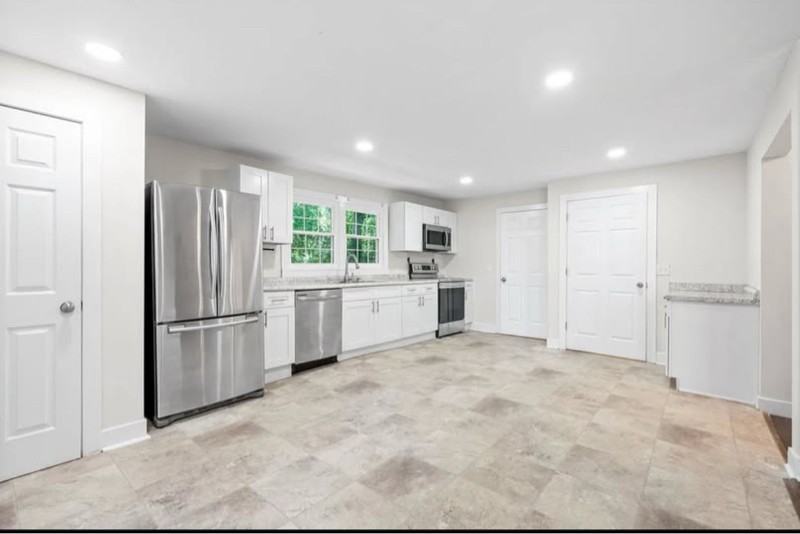 515 Poston St - Photo 3 of 19