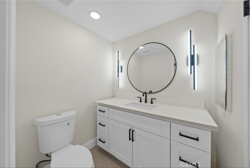 16401 Mercier Ln - Photo 6 of 27
