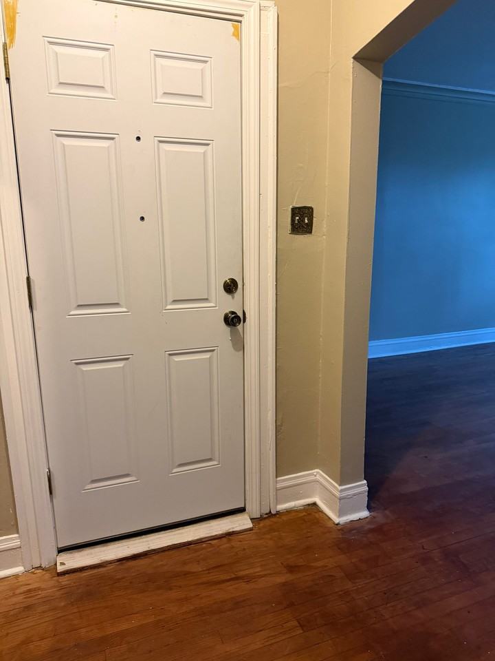 8304 S Paulina St #3 - Photo 5 of 9