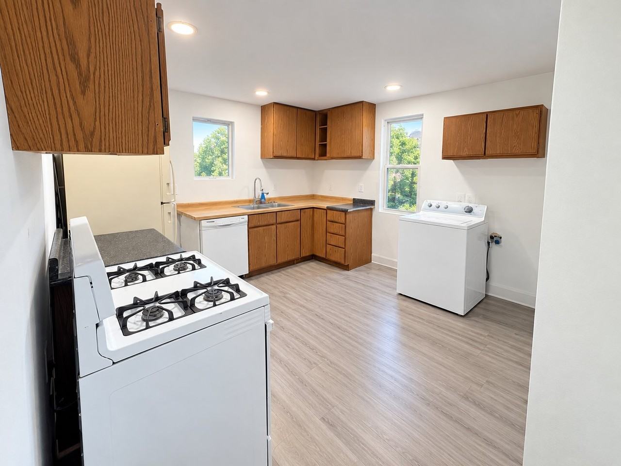 268 N Seminary St #2 - Photo 3 of 12