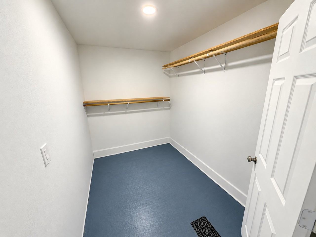 268 N Seminary St #2 - Photo 6 of 12
