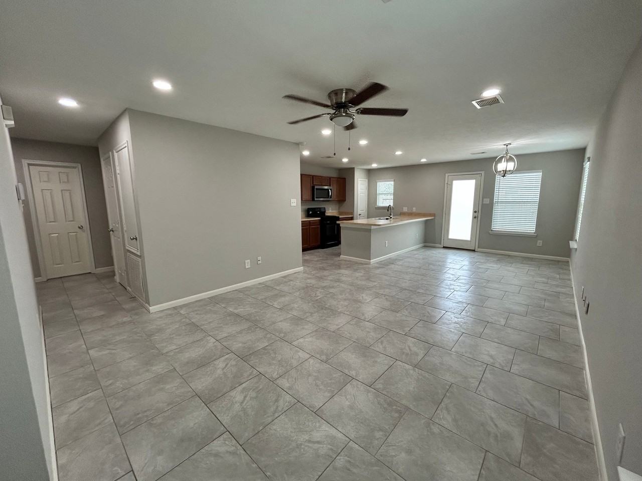 29206 Legends Worth Dr - Photo 2 of 10