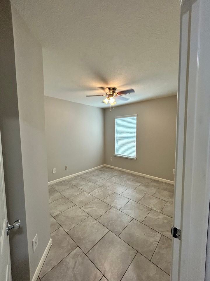 29206 Legends Worth Dr - Photo 6 of 10