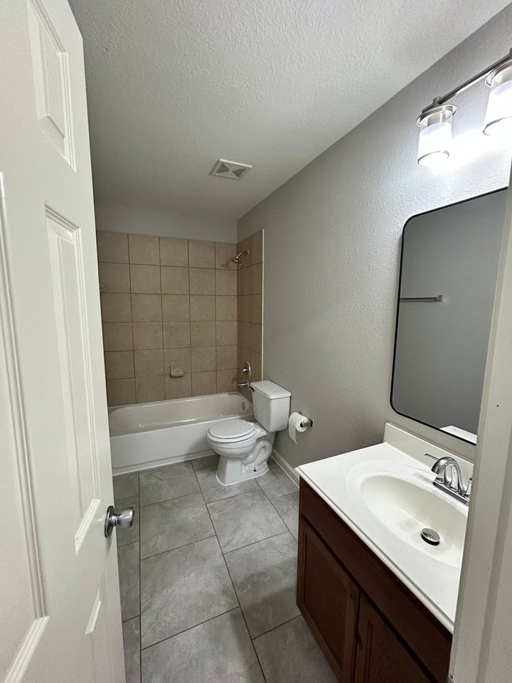 29206 Legends Worth Dr - Photo 7 of 10
