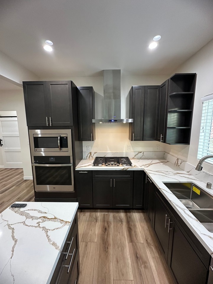 1150 S Rimpau Blvd - Photo 6 of 18