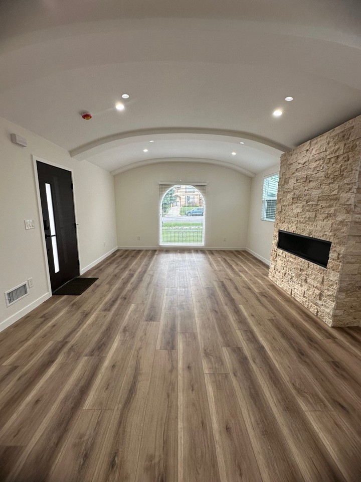 1148 S Rimpau Blvd - Photo 4 of 18