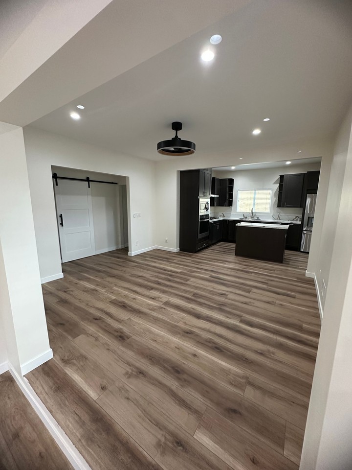 1148 S Rimpau Blvd - Photo 5 of 18