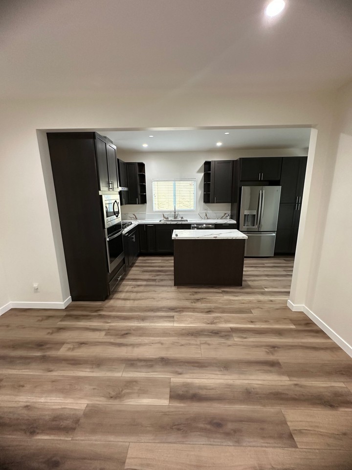 1148 S Rimpau Blvd - Photo 7 of 18