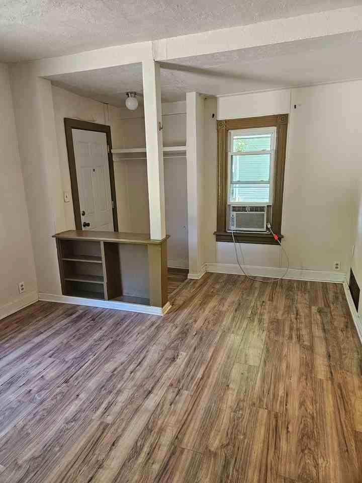 821 E Main St #1 - Photo 5 of 10