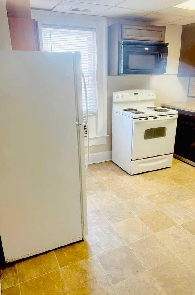 818 S 9th St #B - Photo 6 of 15
