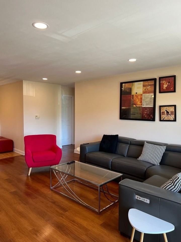 828 Oakton St #5E - Photo 7 of 15