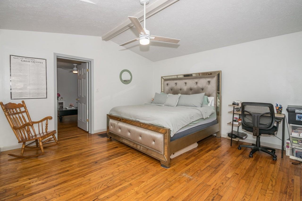 517 E 7th St #A - Photo 2 of 13