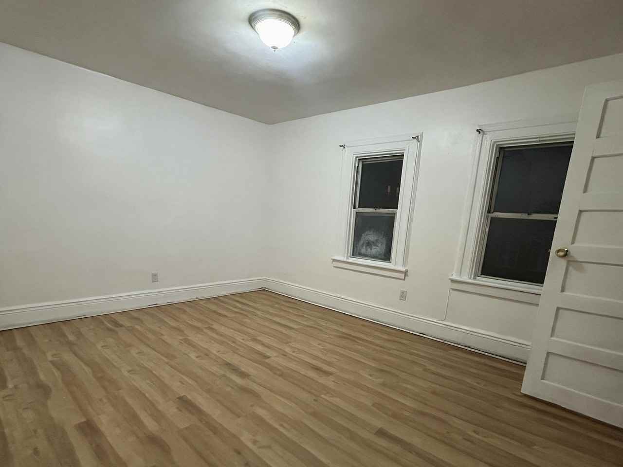 865 Troy Ave #3 - Photo 2 of 5