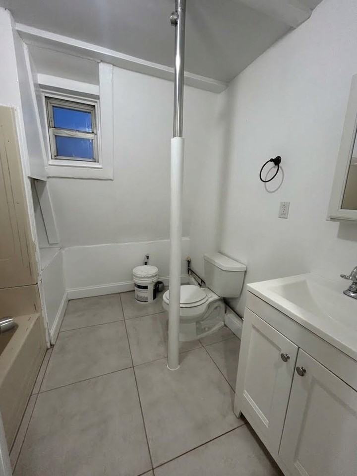 865 Troy Ave #3 - Photo 5 of 5