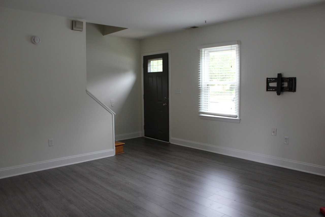 904 Bethany Ct - Photo 2 of 18