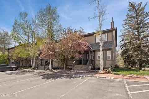 18 Chelsea Ct - Photo 2 of 13