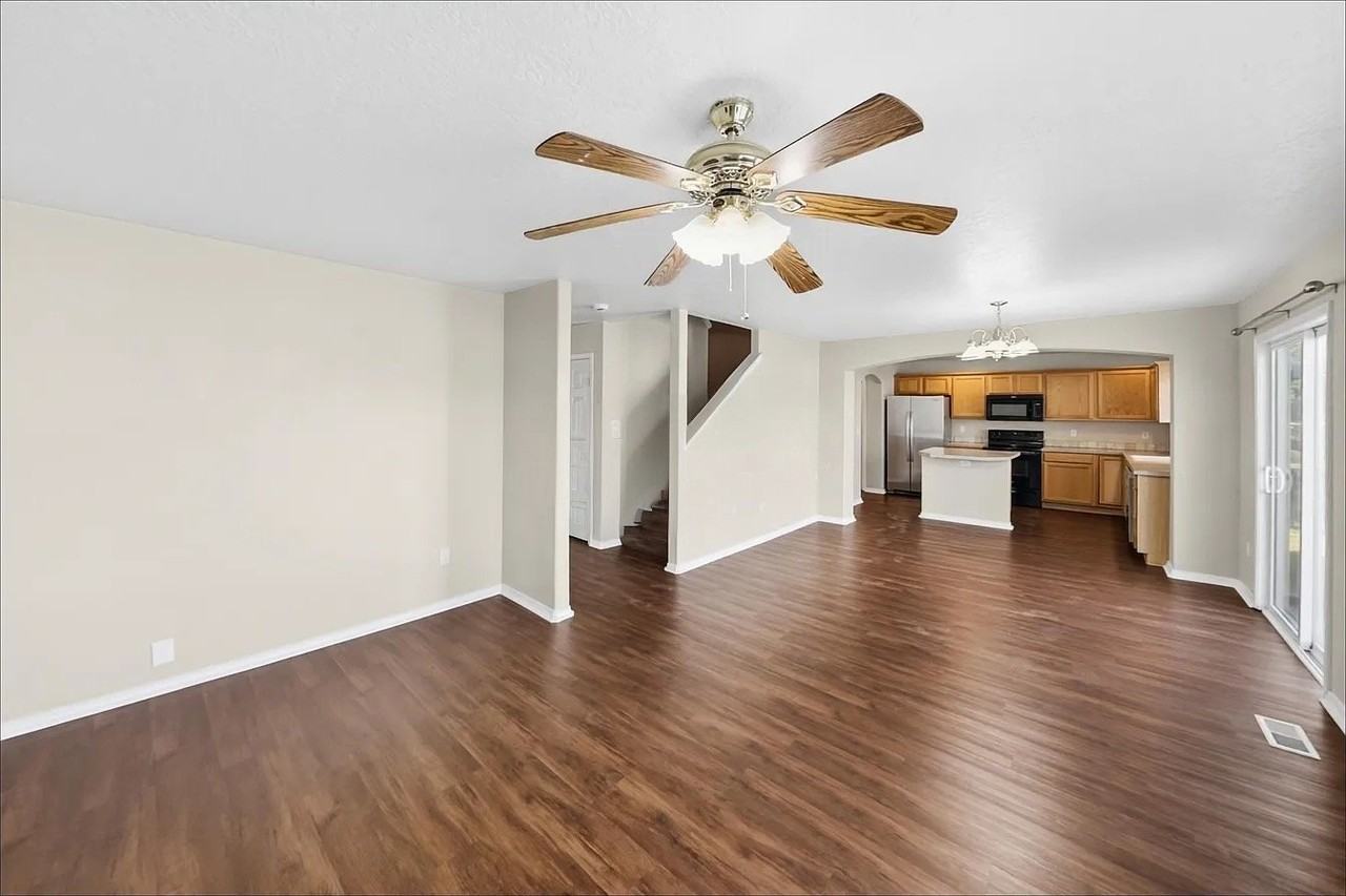 16763 Sage Acres Ln - Photo 2 of 12