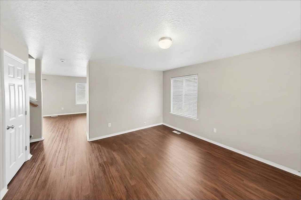 16763 Sage Acres Ln - Photo 3 of 12