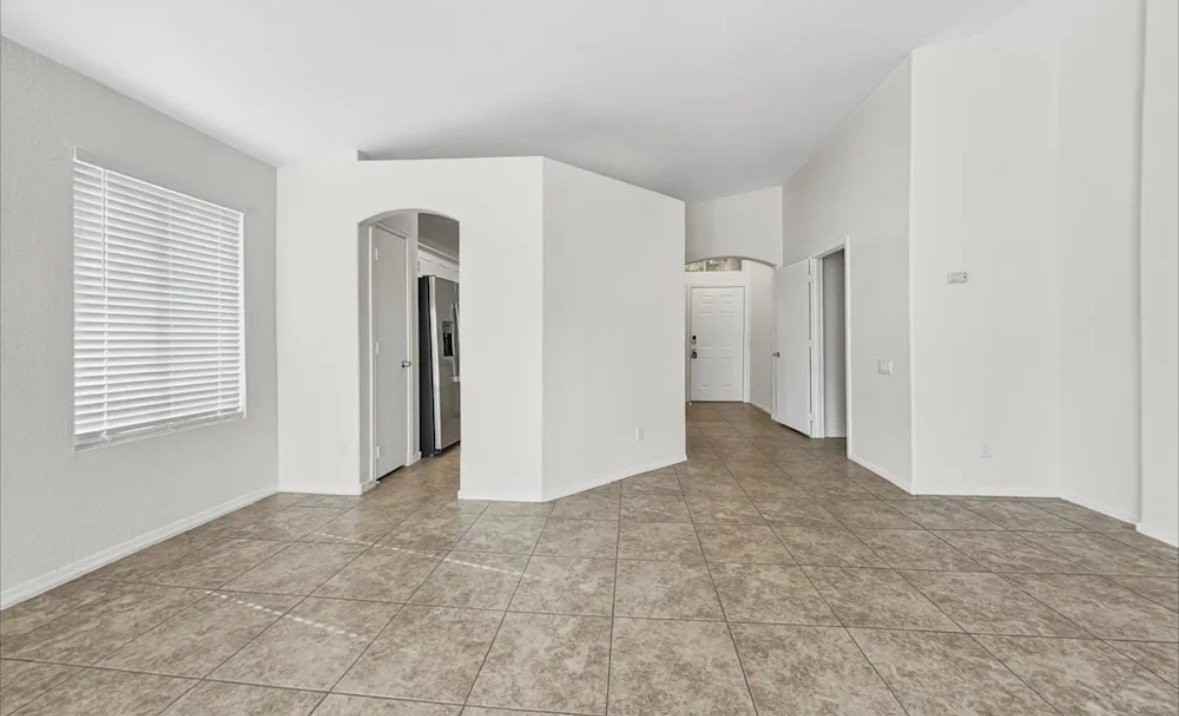 3228 Se Santa Barbara Pl - Photo 2 of 7