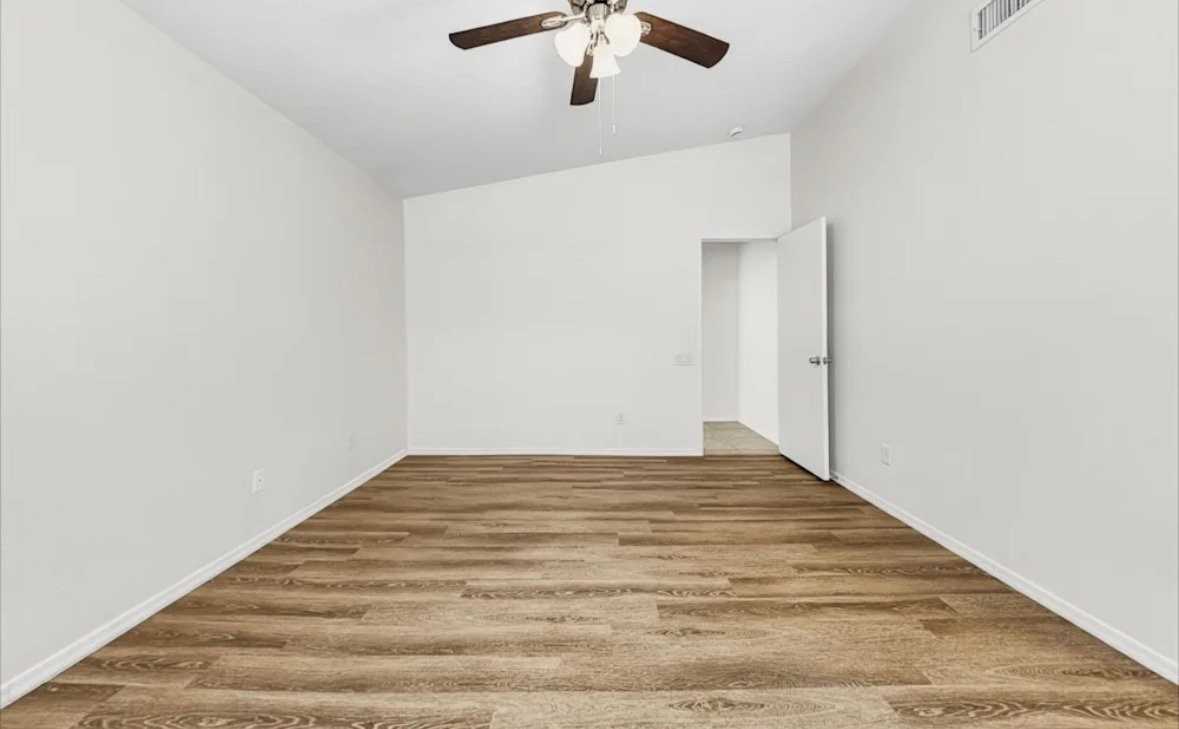 3228 Se Santa Barbara Pl - Photo 3 of 7