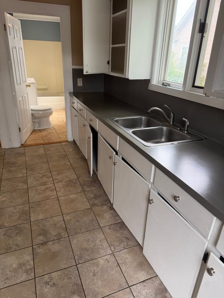 91 Ash St #2 - Photo 2 of 6