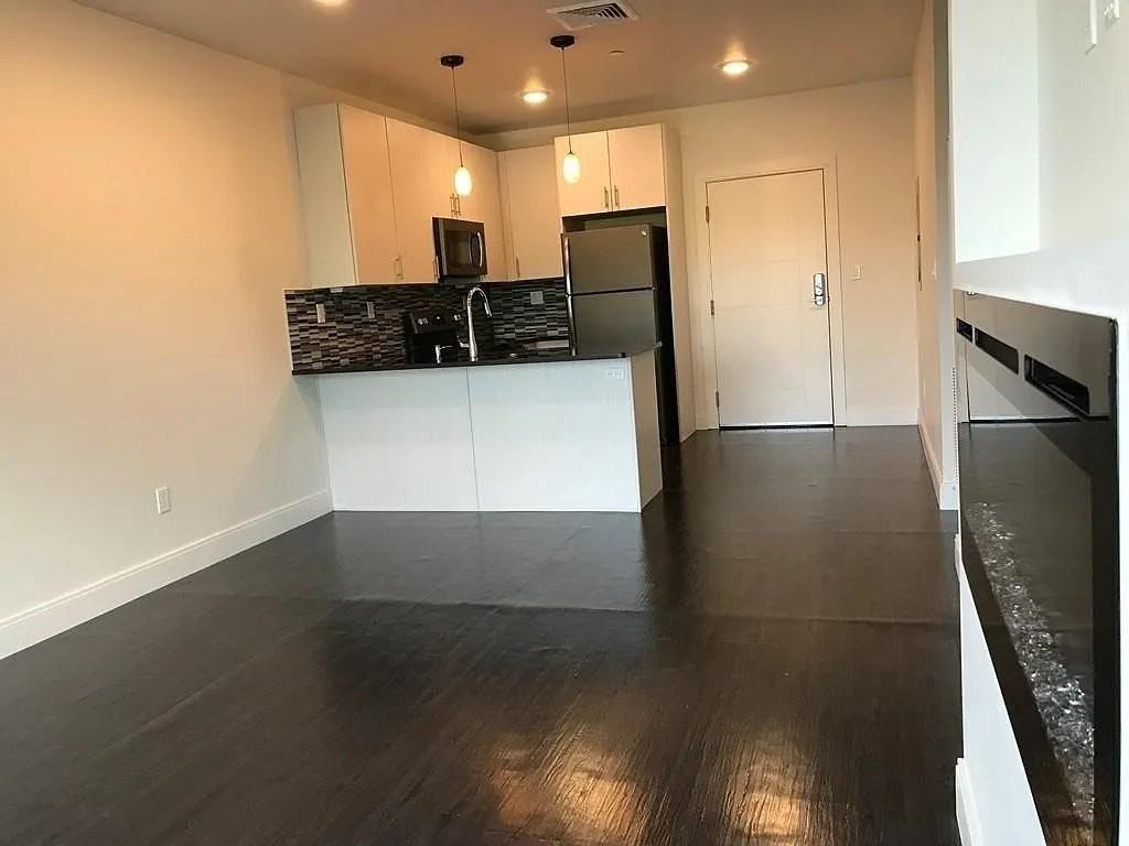 31 S Main St #409 - Photo 3 of 8