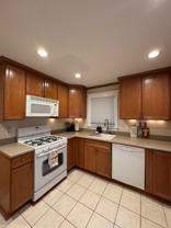 141 Front St #B - Photo 1 of 1