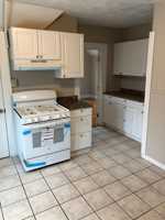 featured image of 32 Smith Ave #3