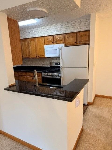 2229 Hedgerow Rd #B - Photo 6 of 20