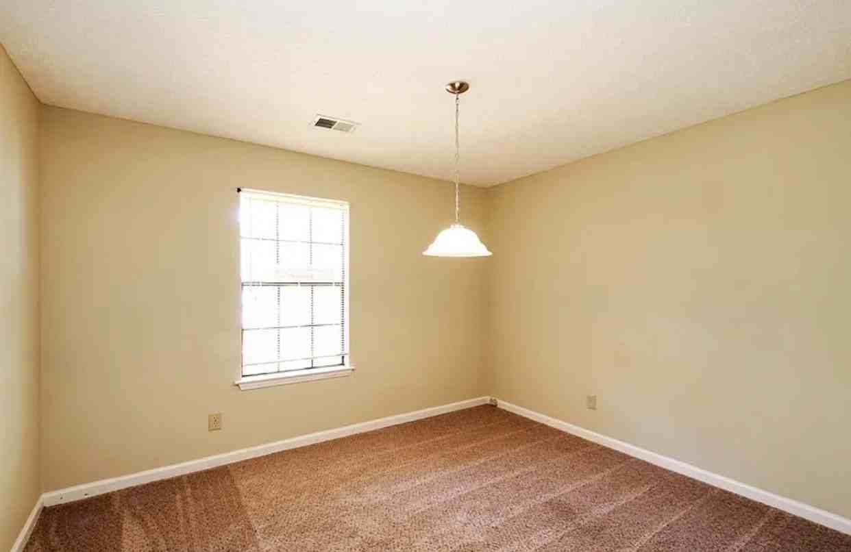 2604 Wildflower Ln #2 - Photo 7 of 11