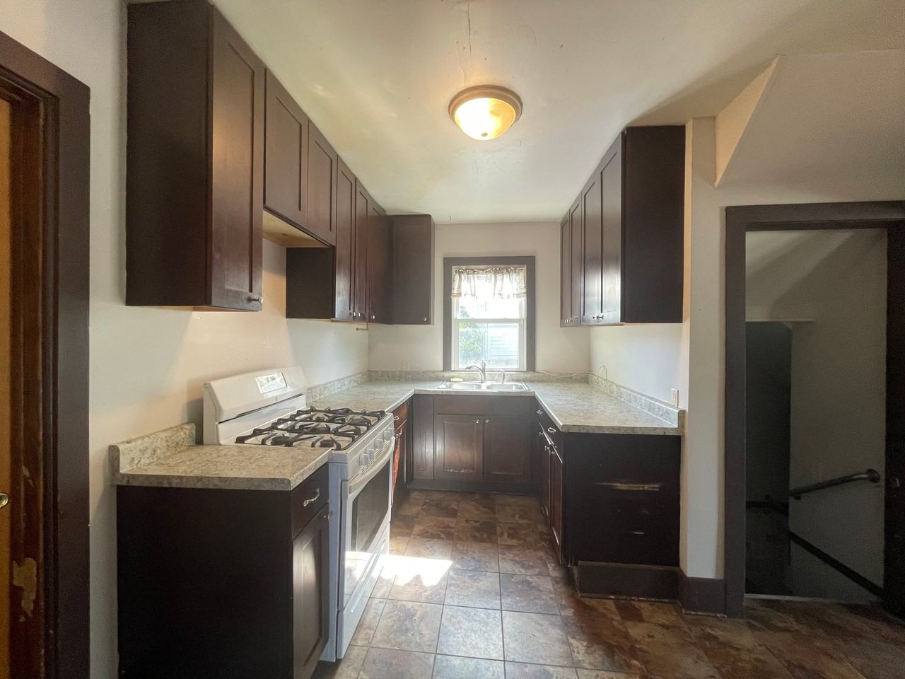 7229 Sheridan Rd - Photo 4 of 20