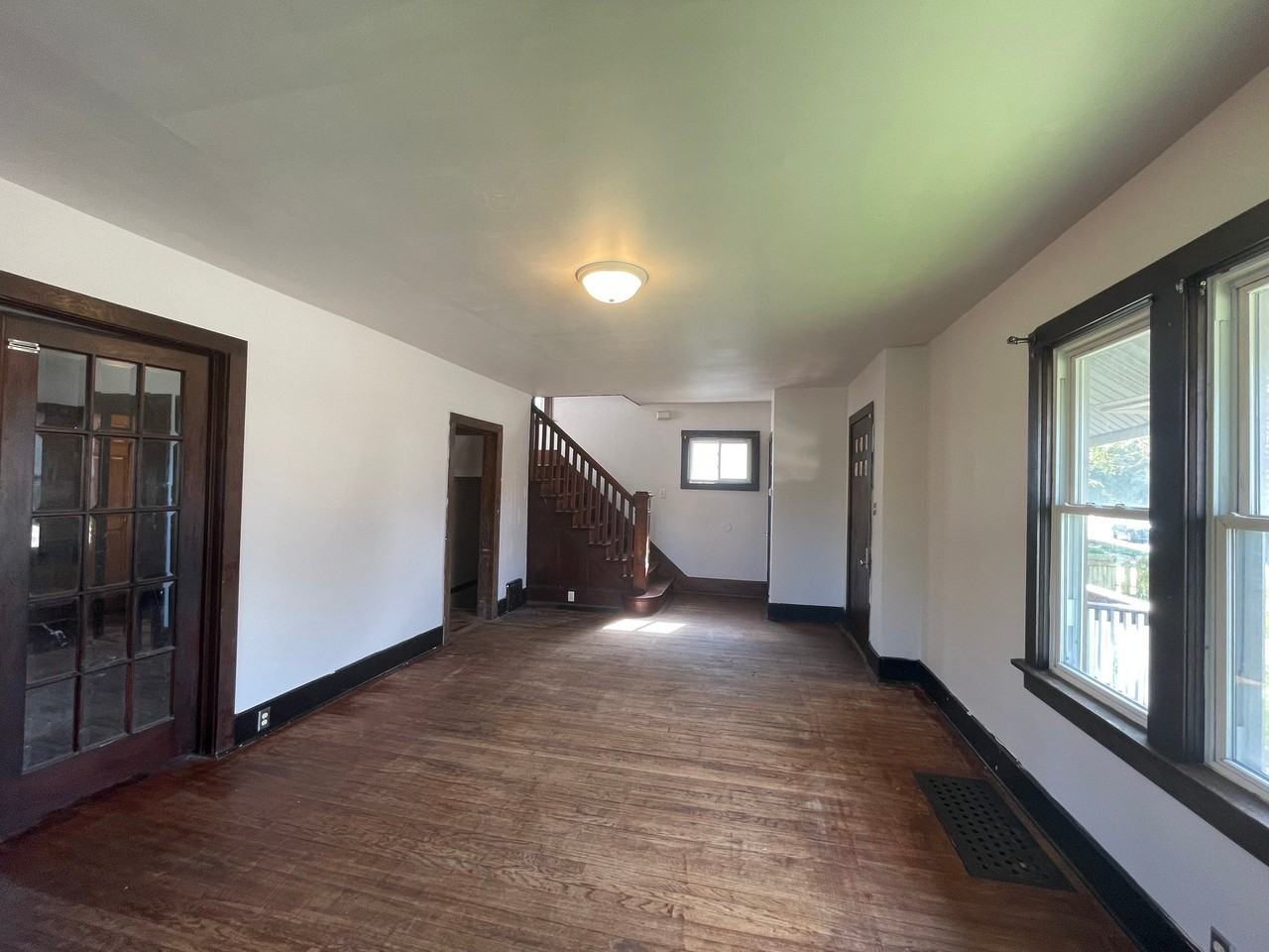 7229 Sheridan Rd - Photo 7 of 20