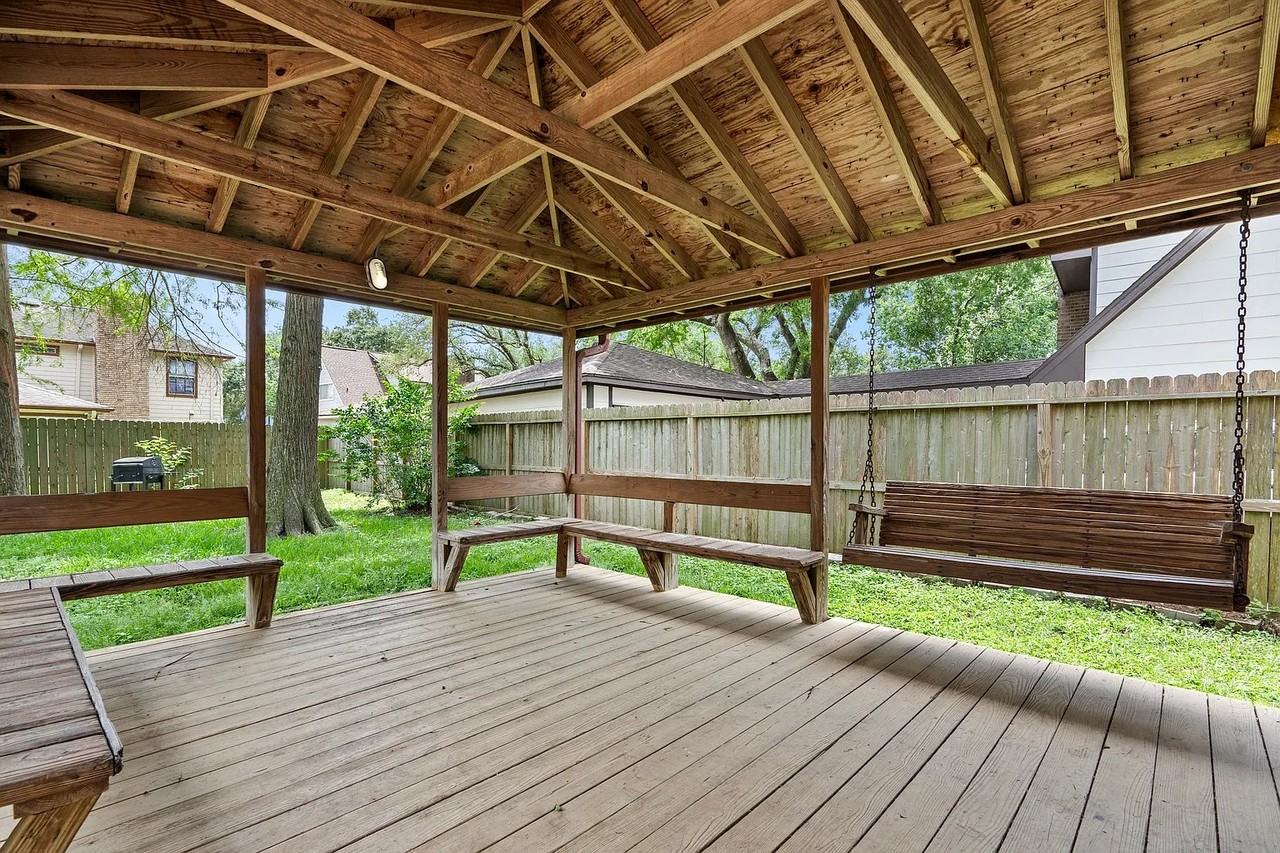 604 Lochnell Dr - Photo 2 of 19