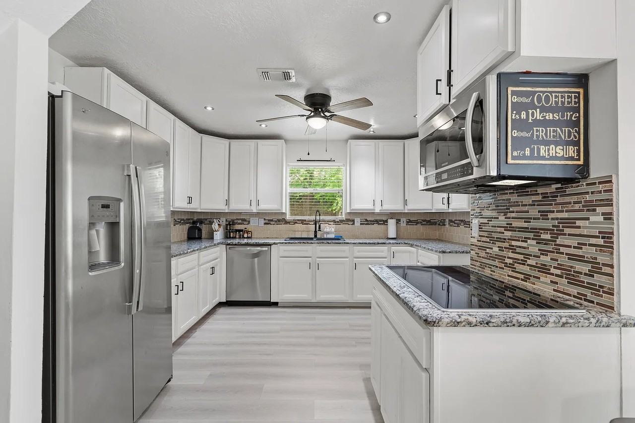 604 Lochnell Dr - Photo 6 of 19