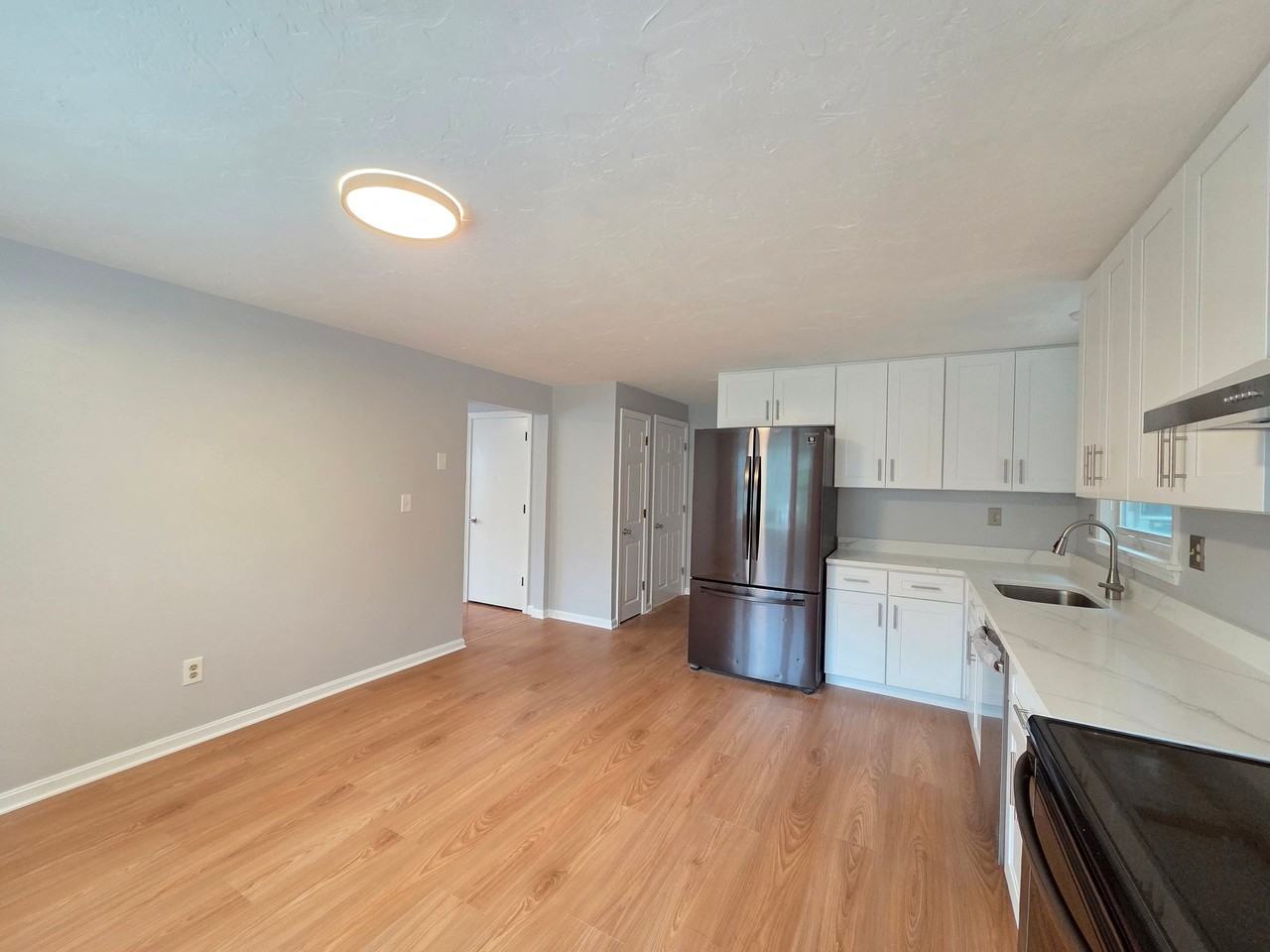 24 Andrea Dr - Photo 2 of 14