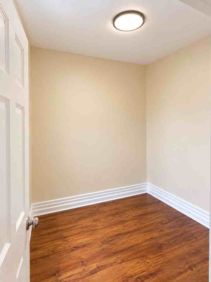 42 Seymour Ave #3 - Photo 7 of 11